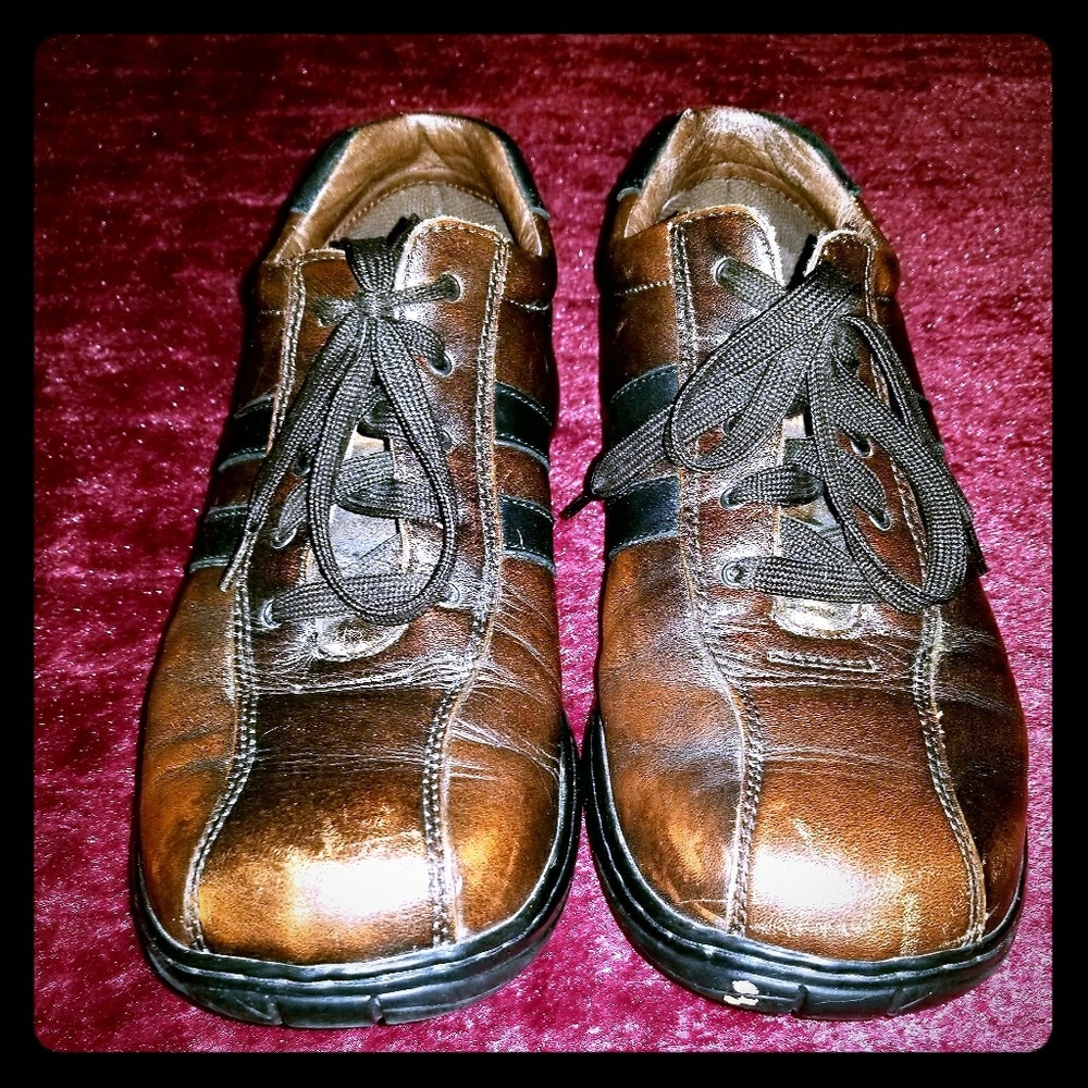 Men's Skecher casual dress shoes